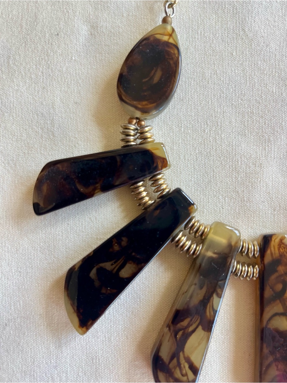 Tortoise Shell Image Statement Choker - Picture 13 of 16